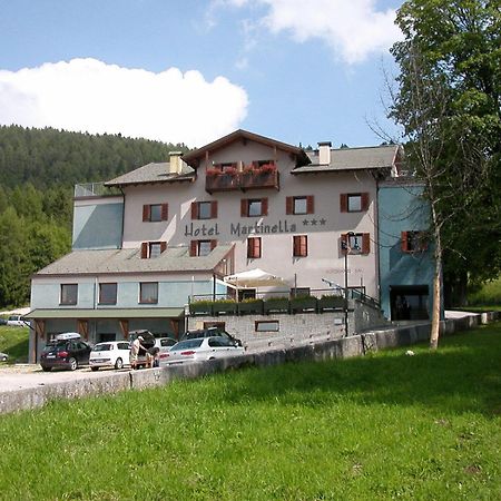 Hotel Martinella Folgaria Bagian luar foto