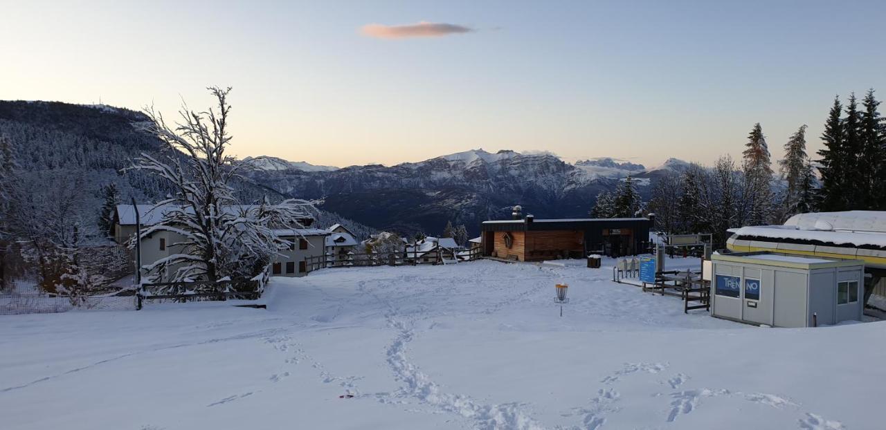 Hotel Martinella Folgaria Bagian luar foto